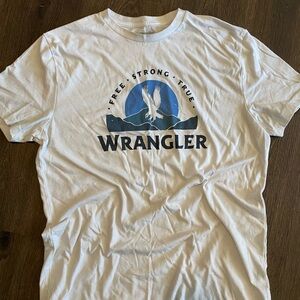 Wrangler White and Blue Graphic Tee Vintage Looking size medium